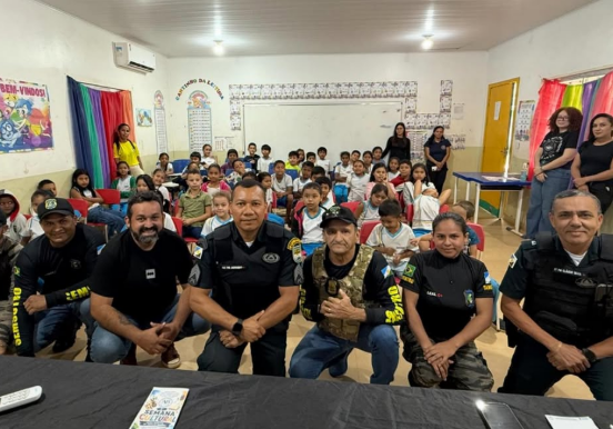 Semed e Semsutro levam educação no trânsito à Escola Dr. Arnaldo Brandão